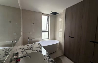 Location d'une villa luxueuse et entièrement meublée avec piscine, près de la plage, Da Nang, Vietnam