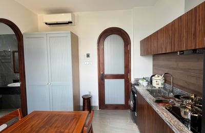 Location d'un appartement luxueux et neuf avec balcon, Ngu Hanh Son, Da Nang, Vietnam