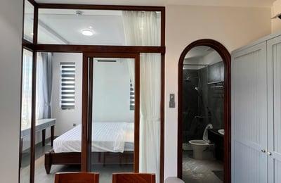 Location d'un appartement luxueux et neuf avec balcon, Ngu Hanh Son, Da Nang, Vietnam