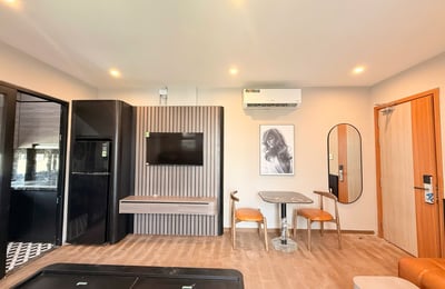 Rent a stylish, fully furnished apartment, near My Khe Beach, Da Nang, Vietnam