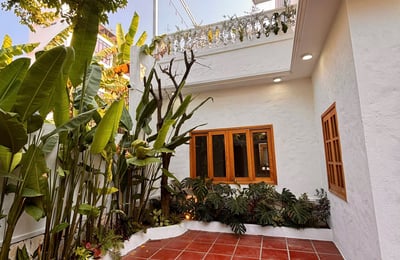 Аренда современного и стильного дома с садом, Сон Тра, Дананг, Вьетнам