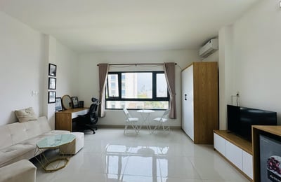 Alquiler de un apartamento espacioso de 45 m² en una zona tranquila cerca de la playa en Da Nang, Vietnam