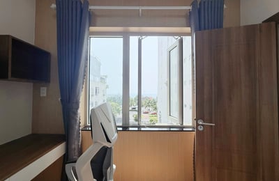 Vermietung einer komfortablen, vollmöblierten Wohnung mit Balkon, Son Tra, Da Nang, Vietnam