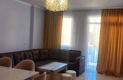 Location d'un appartement lumineux et meublé, Batoumi, Géorgie