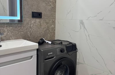 Location d'un appartement moderne et spacieux, Batoumi, Géorgie