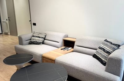 Vermietung einer geräumigen, komfortablen Wohnung, Batumi, Georgien