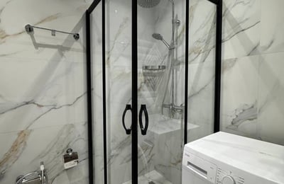 Vermietung einer geräumigen, komfortablen Wohnung, Batumi, Georgien