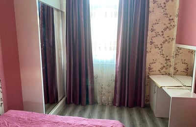 Vermietung einer hellen, möblierten Wohnung, Batumi, Georgien
