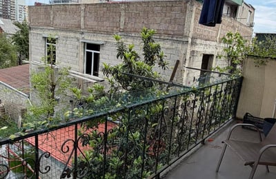 Location d'un appartement meublé et lumineux, Batoumi, Géorgie