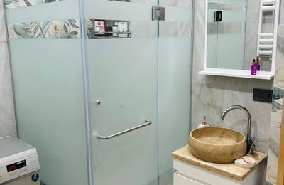 Location d'un appartement moderne et lumineux, Batoumi, Géorgie