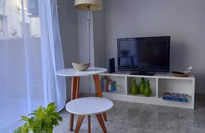 2-Bedroom Apartment for Rent with Balcony in Almagro, Buenos Aires