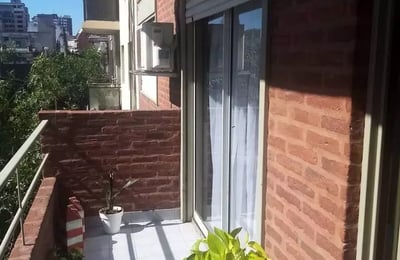 2-Bedroom Apartment for Rent with Balcony in Almagro, Buenos Aires