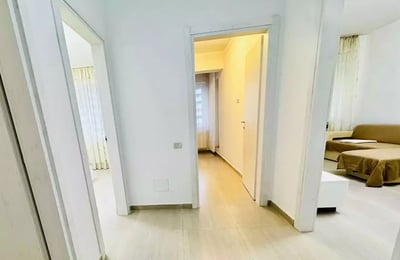 Alquiler de un acogedor apartamento de 2 habitaciones, Brâncoveanu-Luica, Bucarest, Rumanía