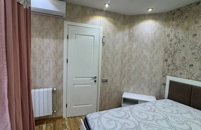 Сдаётся в аренду просторная и современная квартира, Батуми, Грузия