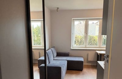 Location d'un studio compact et moderne, 22 m², quartier de Bronowice, Cracovie, Pologne