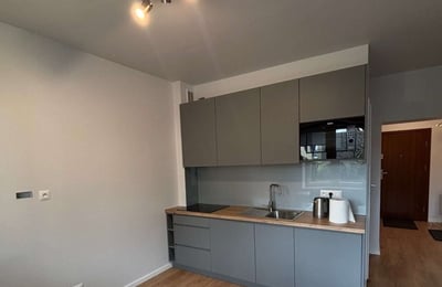 Location d'un studio compact et moderne, 22 m², quartier de Bronowice, Cracovie, Pologne
