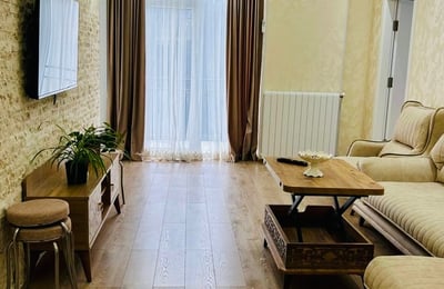 Apartamento espacioso y acogedor en alquiler, Batumi