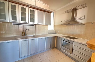 Аренда просторной, комфортной квартиры, 140 м², Врачар, Белград, Сербия