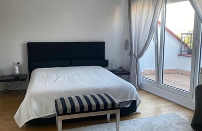 Alquiler de apartamento amplio de dos plantas, 129 m², Vračar, Belgrado, Serbia