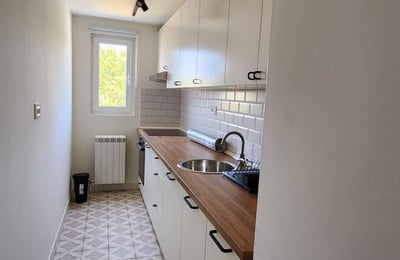 Helle, gemütliche Wohnung 52m² mit Terrasse zur Miete, Čukariča, Belgrad, Serbien