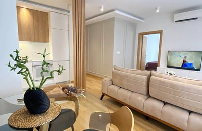 Аренда уютной квартиры 45м² с террасой, Врачар, Белград, Сербия