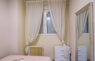 Bright Apartment 43m² for Rent in City Center, Belgrade, Serbia