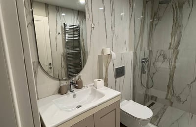 Apartamento moderno 62m² en alquiler en complejo Kennedy Residence, Nuevo Belgrado, Serbia