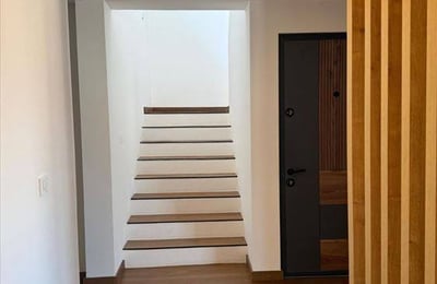 Geräumige Zweietagenwohnung 150m² zur Miete, Voždovac, Belgrad, Serbien