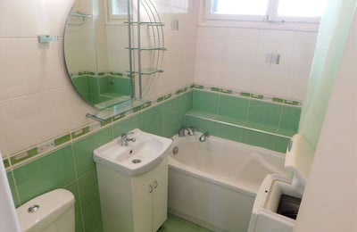 Appartement confortable 65m² à louer près du centre-ville, Vračar, Belgrade, Serbie