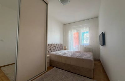 Se alquila apartamento acogedor con parking, Nuevo Belgrado, Belgrado, Serbia