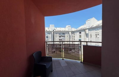 Se alquila apartamento acogedor con parking, Nuevo Belgrado, Belgrado, Serbia