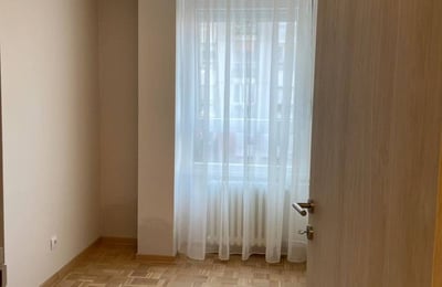 Apartamento espacioso 70m² en alquiler, Nuevo Belgrado, Serbia