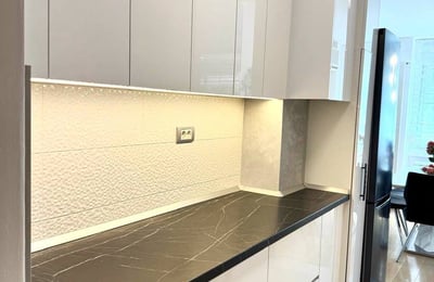 Apartamento espacioso 94m² en alquiler en un edificio nuevo en Zvezdara, Belgrado, Serbia