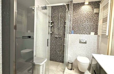 Apartamento espacioso 94m² en alquiler en un edificio nuevo en Zvezdara, Belgrado, Serbia
