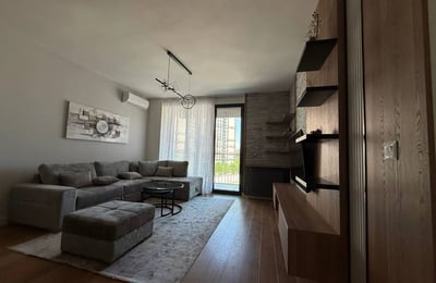 Alquiler de apartamento moderno 55m² en el complejo premium BW Iris, Belgrado, Serbia