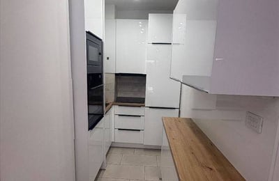 Alquiler de apartamento moderno 52m² en el complejo Green Residence, Belgrado, Serbia
