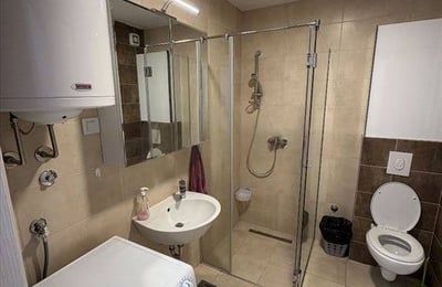 Alquiler de apartamento moderno 52m² en el complejo Green Residence, Belgrado, Serbia