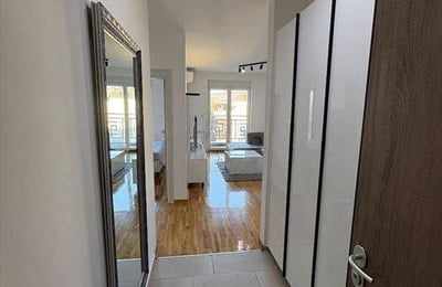 Alquiler de apartamento moderno 52m² en el complejo Green Residence, Belgrado, Serbia