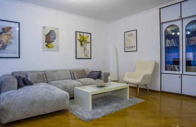 Apartamento luminoso 102m² en alquiler en el centro de Vračar, Belgrado, Serbia