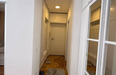 Bright Apartment 46m² for Rent, Vračar, Belgrade, Serbia