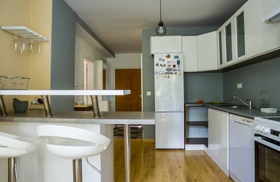 Spacious Apartment 100m² for Rent, Senjak District, Belgrade, Serbia