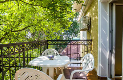 Spacious Apartment 100m² for Rent, Senjak District, Belgrade, Serbia