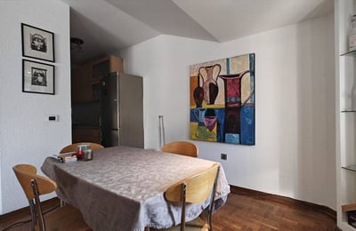 Acogedor apartamento de dos plantas de 91 m² en alquiler en Nuevo Belgrado, Serbia