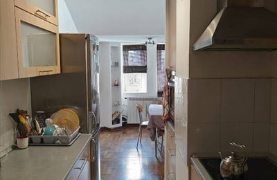Acogedor apartamento de dos plantas de 91 m² en alquiler en Nuevo Belgrado, Serbia