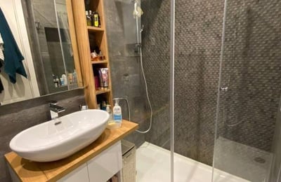 Appartement meublé confortable de deux pièces de 46 m² à Senjak, Belgrade, Serbie