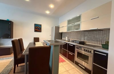 Cómodo apartamento de 61 m² con parking en Voždovac, Belgrado, Serbia