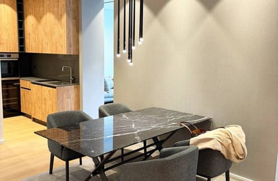 Аренда стильной квартиры 87 м² в центре Врачара с видом на Храм, Белград