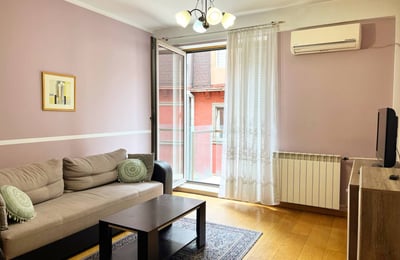 Аренда уютной квартиры 53 м² с видом на Храм Святого Саввы в центре Белграда, Сербия