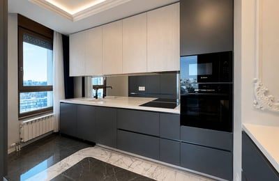 Stylish, spacious 106 m² apartment for rent in Skyline residential complex, Belgrade, Serbia