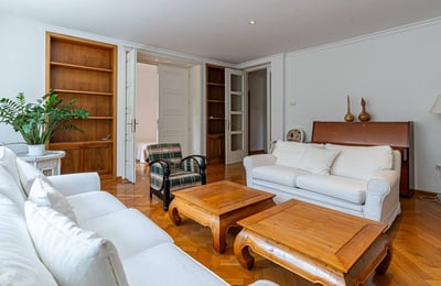 Spacious 112 m² apartment rental, Senjak district, Belgrade, Serbia